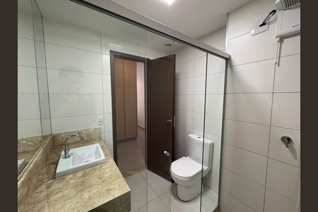 Banheiro da Suíte 1 de apartamento à venda com 2 quartos, 63m² em Setor Bueno, Goiânia