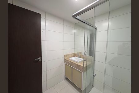 Apartamento à venda com 69m², 2 quartos e 1 vaga Apartamento à venda com 69m², 2 quartos e 1 vagaBanheiro Social