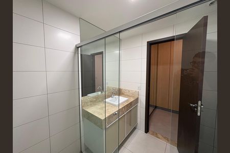 Apartamento à venda com 69m², 2 quartos e 1 vaga Apartamento à venda com 69m², 2 quartos e 1 vagaBanheiro da Suíte 1