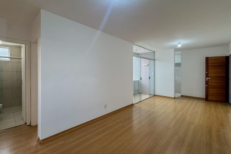 Apartamento para alugar com 81m², 3 quartos e 2 vagasSala
