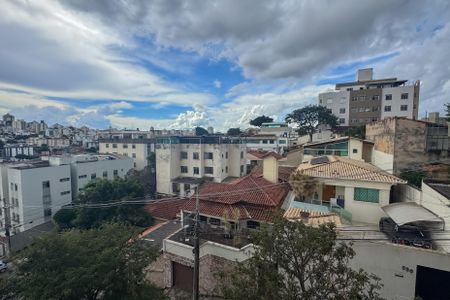 Apartamento para alugar com 81m², 3 quartos e 2 vagasVista