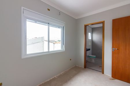 Casa à venda com 170m², 3 quartos e 4 vagasSuíte 2