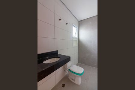 Casa à venda com 170m², 3 quartos e 4 vagasBanheiro da Suíte 2