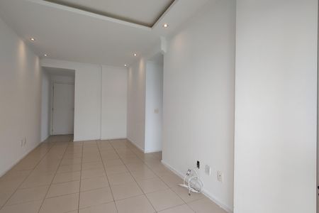 Sala de apartamento para alugar com 3 quartos, 78m² em Barra Olímpica, Rio de Janeiro
