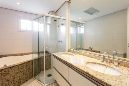 Apartamento para alugar com 112m², 1 quarto e 2 vagasBanheiro