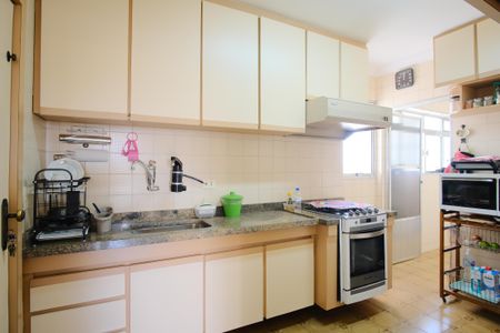 Apartamento à venda com 80m², 4 quartos e 1 vagaCozinha