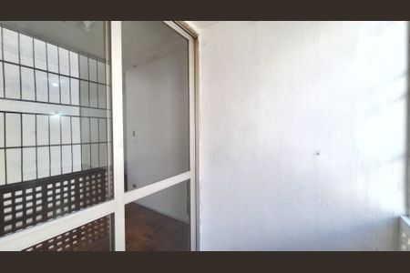 Apartamento à venda com 80m², 2 quartos e 1 vagaVaranda