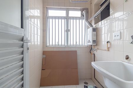 Apartamento para alugar com 68m², 3 quartos e 1 vagaÁrea de Serviço