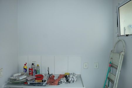 Casa de Condomínio para alugar com 2 quartos, 50m² em Chácara Tropical (caucaia do Alto), Cotia