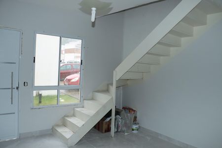 Casa de Condomínio para alugar com 2 quartos, 50m² em Chácara Tropical (caucaia do Alto), Cotia