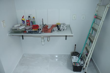 Casa de Condomínio para alugar com 2 quartos, 50m² em Chácara Tropical (caucaia do Alto), Cotia