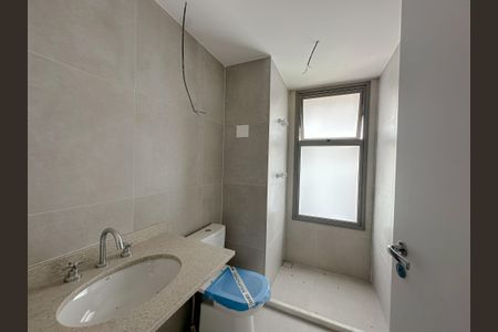Apartamento à venda com 181m², 3 quartos e 2 vagasBanheeiro Suíte 1