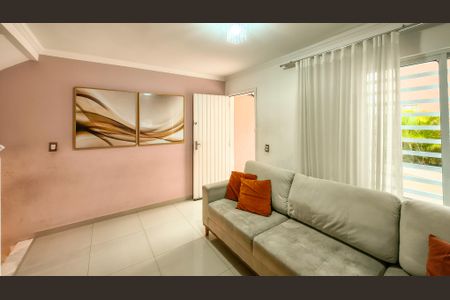 Casa de condomínio para alugar com 133m², 3 quartos e 2 vagasSala