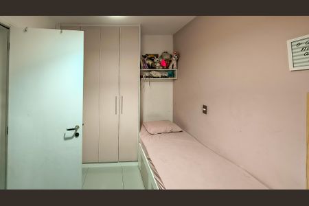 Casa de condomínio para alugar com 133m², 3 quartos e 2 vagasQuarto