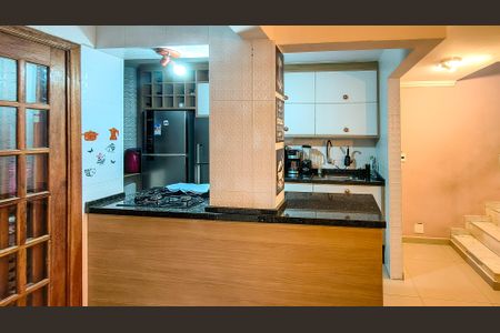 Casa de condomínio para alugar com 133m², 3 quartos e 2 vagasCozinha