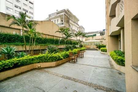 Apartamento para alugar com 68m², 2 quartos e 1 vagaÁrea verde