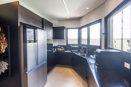 Casa de condomínio à venda com 440m², 3 quartos e 4 vagas Casa de condomínio à venda com 440m², 3 quartos e 4 vagasCozinha