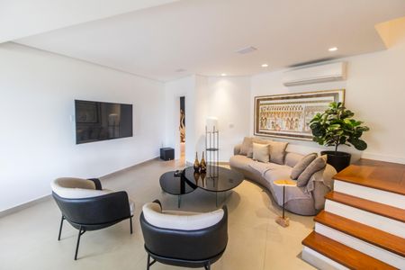 Casa de condomínio à venda com 440m², 3 quartos e 4 vagas Casa de condomínio à venda com 440m², 3 quartos e 4 vagasSala