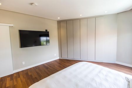 Casa de condomínio à venda com 440m², 3 quartos e 4 vagas Casa de condomínio à venda com 440m², 3 quartos e 4 vagasSuíte 1