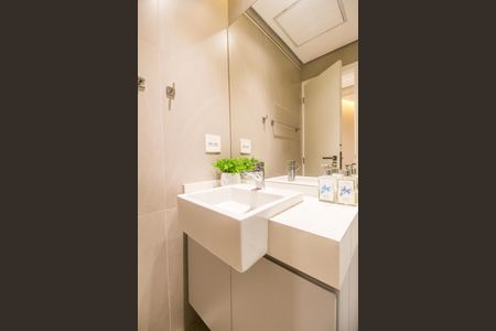 Casa de condomínio à venda com 440m², 3 quartos e 4 vagas Casa de condomínio à venda com 440m², 3 quartos e 4 vagasBanheiro da Suíte