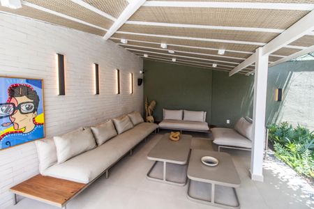 Casa de condomínio à venda com 440m², 3 quartos e 4 vagas Casa de condomínio à venda com 440m², 3 quartos e 4 vagasVaranda