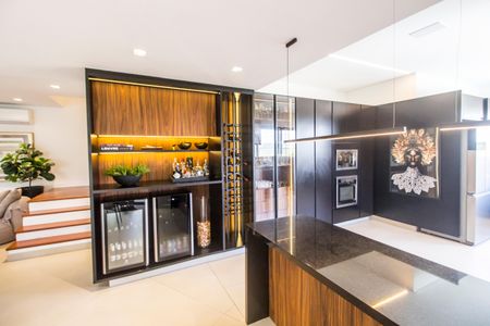 Casa de condomínio à venda com 440m², 3 quartos e 4 vagas Casa de condomínio à venda com 440m², 3 quartos e 4 vagasCozinha