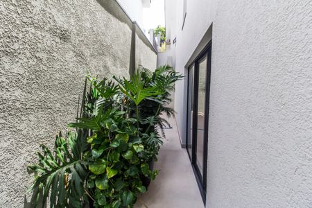 Casa de condomínio à venda com 440m², 3 quartos e 4 vagas Casa de condomínio à venda com 440m², 3 quartos e 4 vagasCorredor