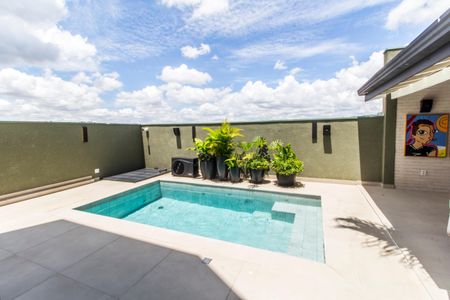 Casa de condomínio à venda com 440m², 3 quartos e 4 vagas Casa de condomínio à venda com 440m², 3 quartos e 4 vagasPiscina