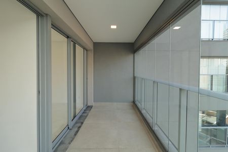 Varanda de apartamento à venda com 1 quarto, 41m² em Vila Mariana, São Paulo