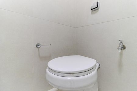 Banheiro de kitnet/studio para alugar com 1 quarto, 26m² em Santa Cecilia, São Paulo