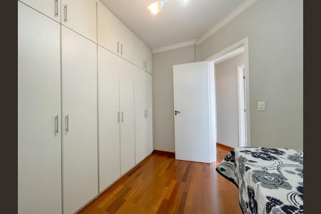 Apartamento à venda com 167m², 3 quartos e 3 vagas Apartamento à venda com 167m², 3 quartos e 3 vagasQuarto 3