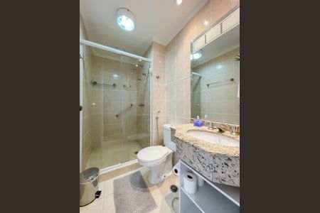 Apartamento à venda com 167m², 3 quartos e 3 vagas Apartamento à venda com 167m², 3 quartos e 3 vagasBanheiro 3