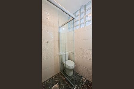 Apartamento à venda com 161m², 4 quartos e 1 vaga Apartamento à venda com 161m², 4 quartos e 1 vagaBanheiro Social