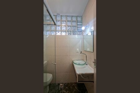 Apartamento à venda com 161m², 4 quartos e 1 vaga Apartamento à venda com 161m², 4 quartos e 1 vagaBanheiro Social