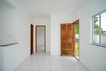 Sala de casa de condomínio para alugar com 1 quarto, 50m² em Caxito Pequeno, Maricá