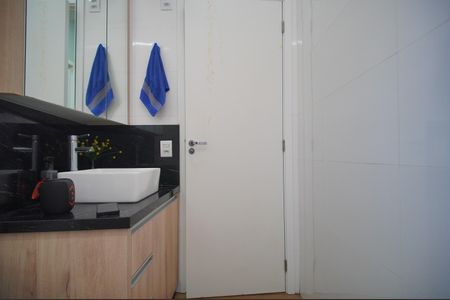 Banheiro de apartamento para alugar com 1 quarto, 80m² em Scharlau, São Leopoldo