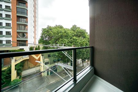Varanda da sala de apartamento para alugar com 2 quartos, 43m² em Chácara Seis de Outubro, São Paulo