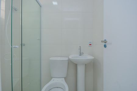 Banheiro de apartamento para alugar com 1 quarto, 55m² em Jardim Anhanguera, São Paulo