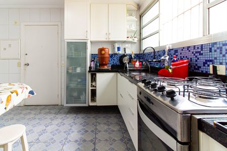 Apartamento à venda com 207m², 2 quartos e 2 vagas Apartamento à venda com 207m², 2 quartos e 2 vagasCozinha