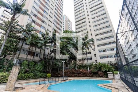 Apartamento à venda com 207m², 2 quartos e 2 vagas Apartamento à venda com 207m², 2 quartos e 2 vagasPiscina