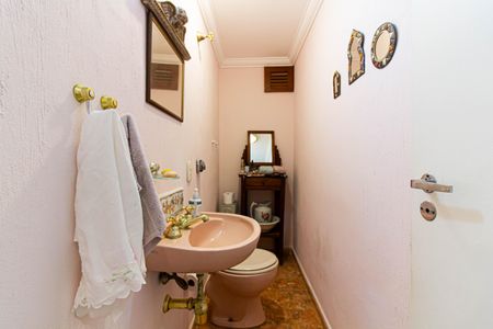 Apartamento à venda com 207m², 2 quartos e 2 vagas Apartamento à venda com 207m², 2 quartos e 2 vagasLavabo