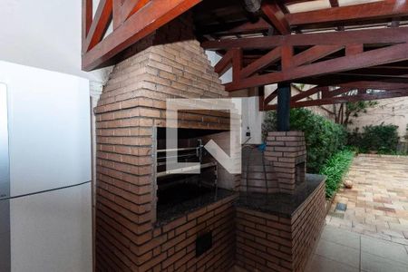 Apartamento à venda com 207m², 2 quartos e 2 vagas Apartamento à venda com 207m², 2 quartos e 2 vagasChurrasqueira