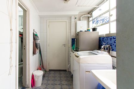 Apartamento à venda com 207m², 2 quartos e 2 vagas Apartamento à venda com 207m², 2 quartos e 2 vagasÁrea de Serviço