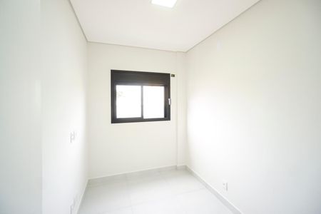 Quarto 01 de apartamento para alugar com 2 quartos, 43m² em Chácara Seis de Outubro, São Paulo