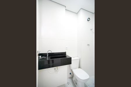 Banheiro  de apartamento para alugar com 2 quartos, 43m² em Chácara Seis de Outubro, São Paulo