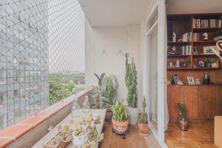 Varanda de apartamento à venda com 3 quartos, 135m² em Pinheiros, São Paulo