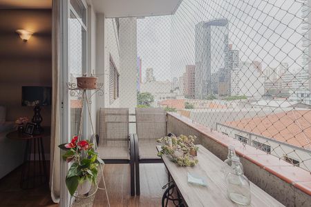 Apartamento à venda com 135m², 3 quartos e 1 vagaVaranda