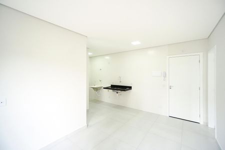 Sala de apartamento para alugar com 2 quartos, 43m² em Chácara Seis de Outubro, São Paulo