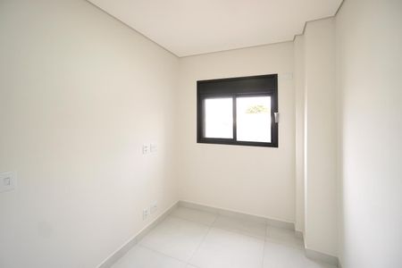 Quarto 01 de apartamento para alugar com 2 quartos, 43m² em Chácara Seis de Outubro, São Paulo