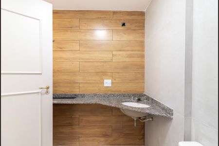Apartamento à venda com 112m², 3 quartos e 2 vagas Apartamento à venda com 112m², 3 quartos e 2 vagasBanheiro da Suíte 1